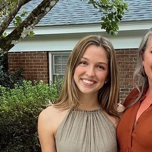 Meet your Posher, Julia